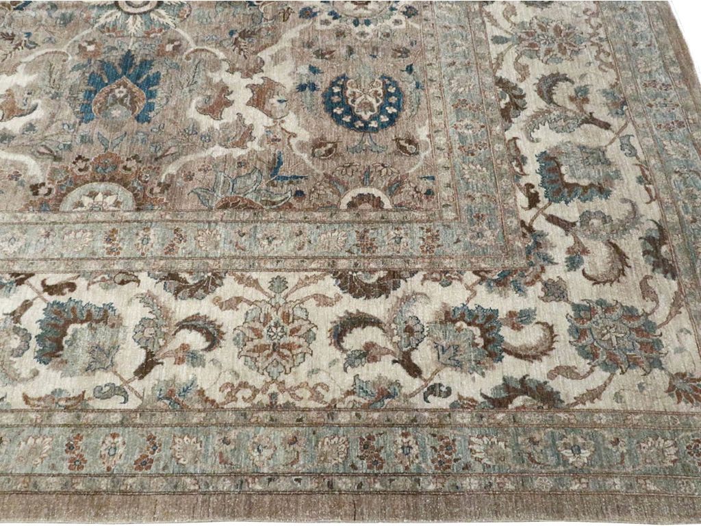 Tabriz 30018680