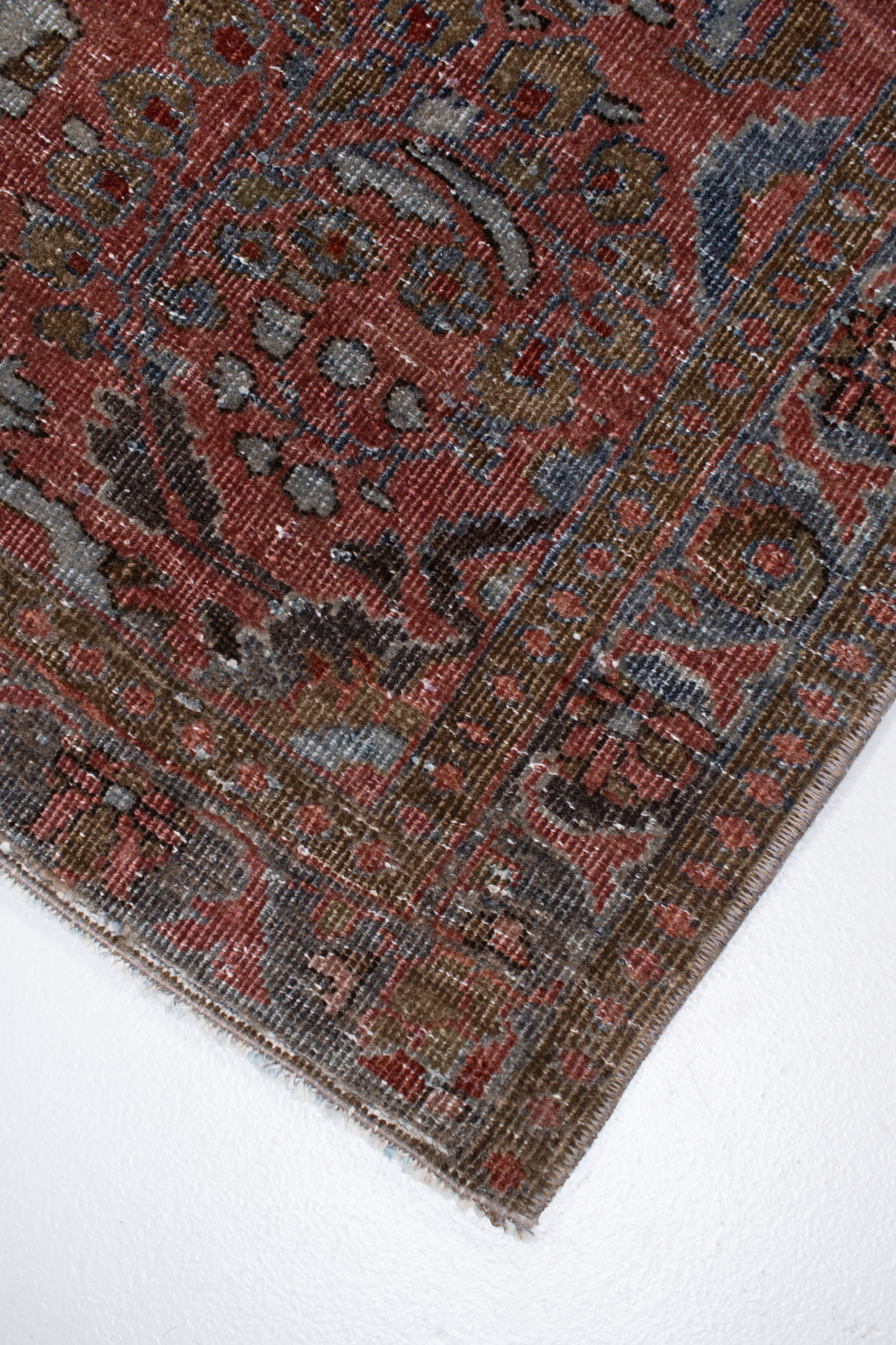 Vintage Persian Sarouk Rug