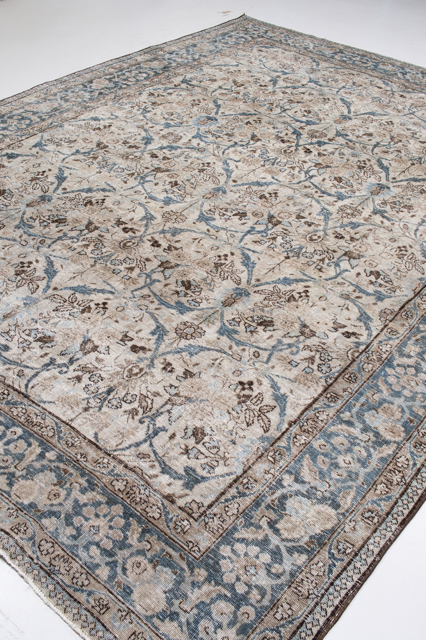 Persian Tabriz L2540