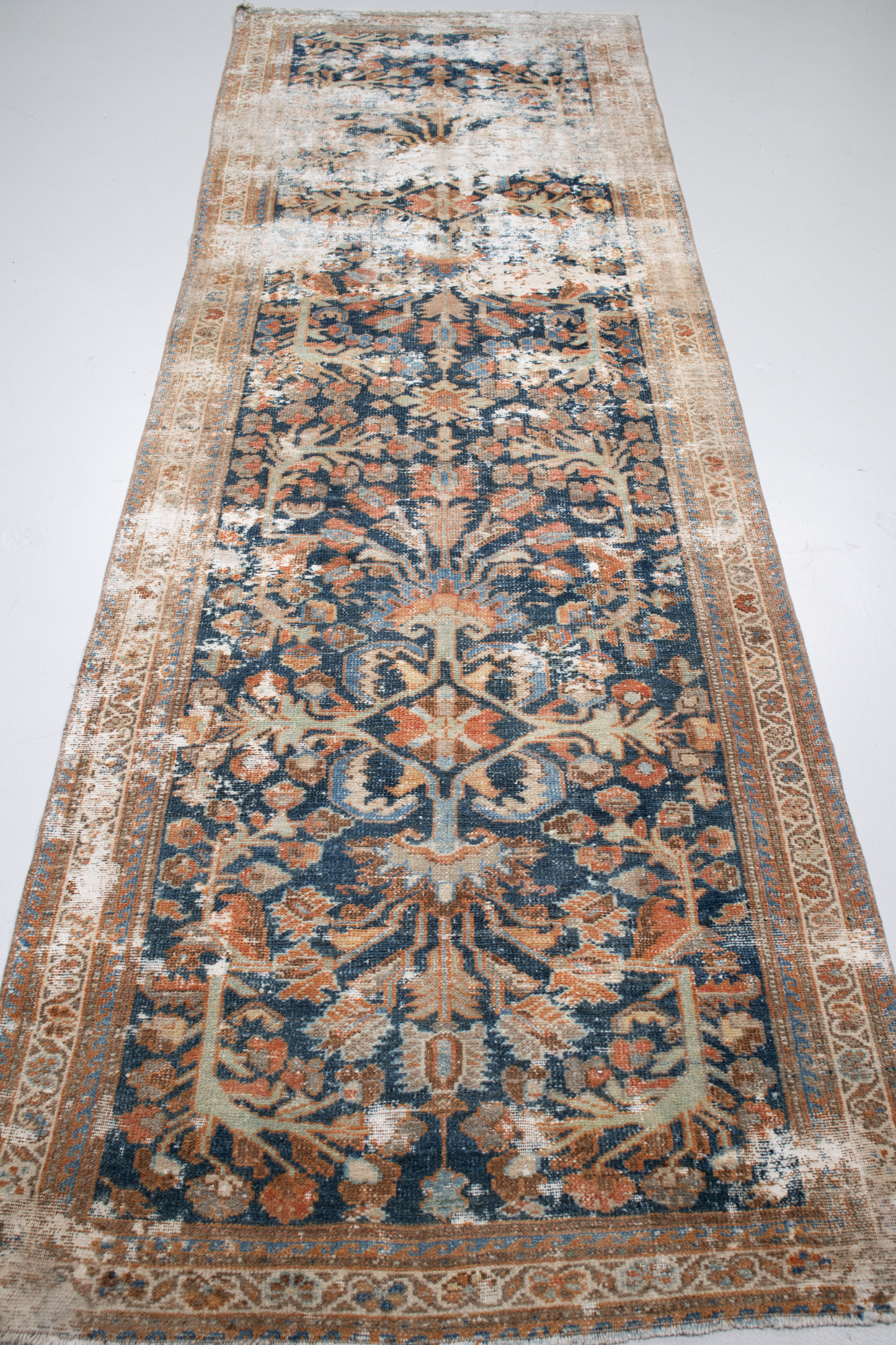 Persian R2600