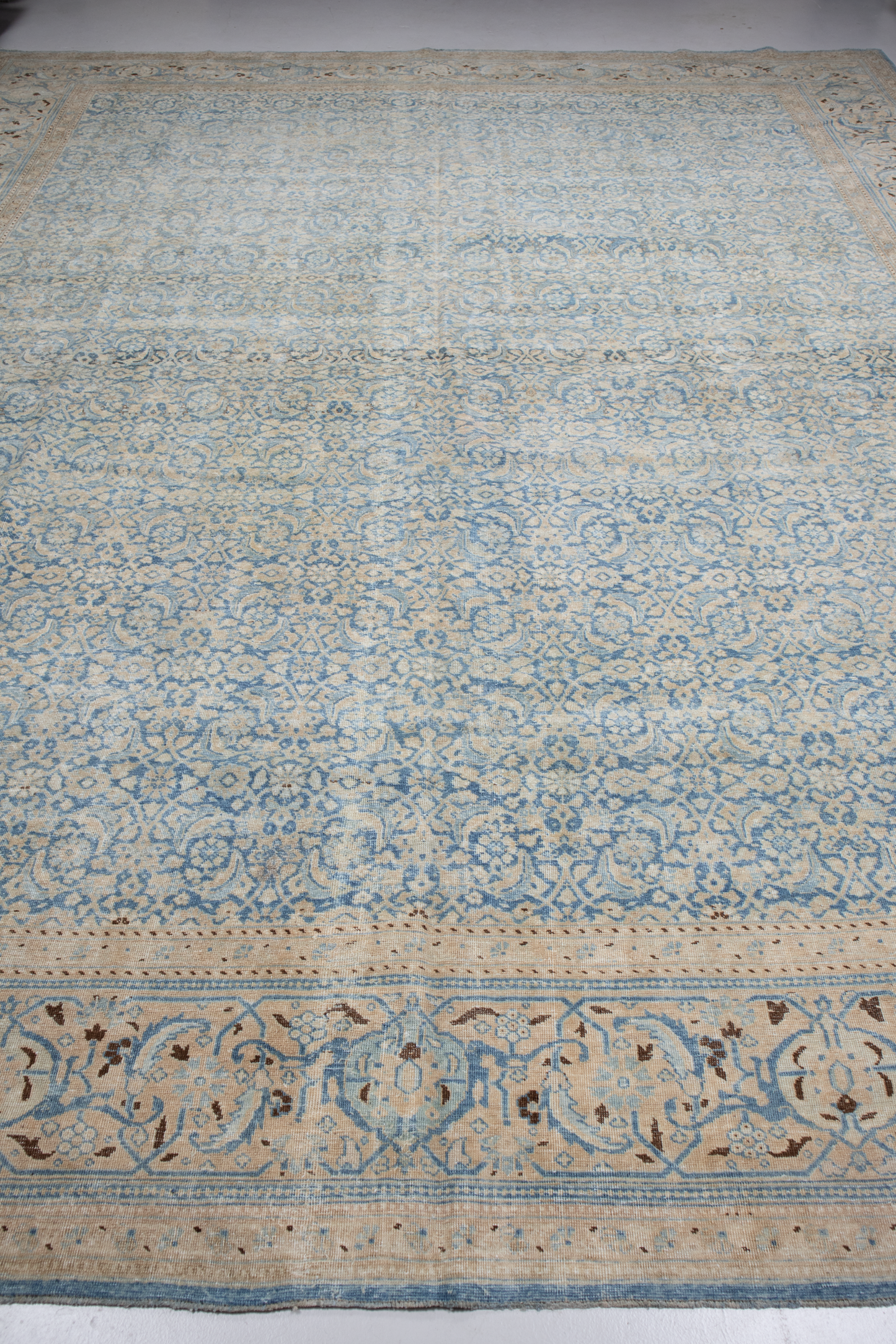 Tabriz P-J3017