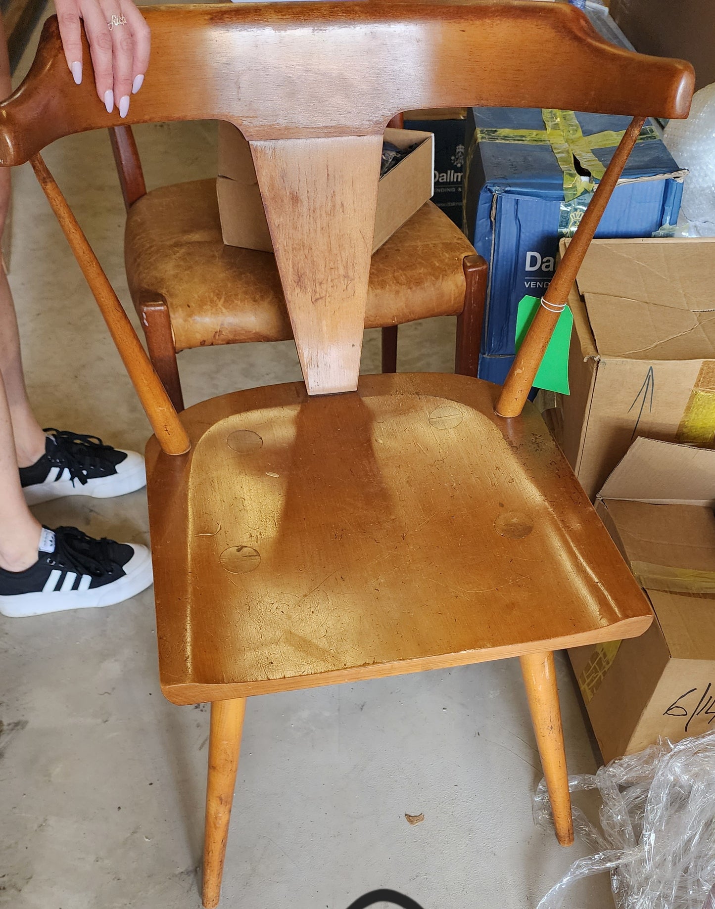 Chair F010