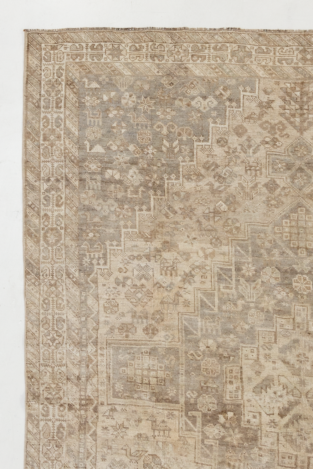 Persian Shiraz L1723