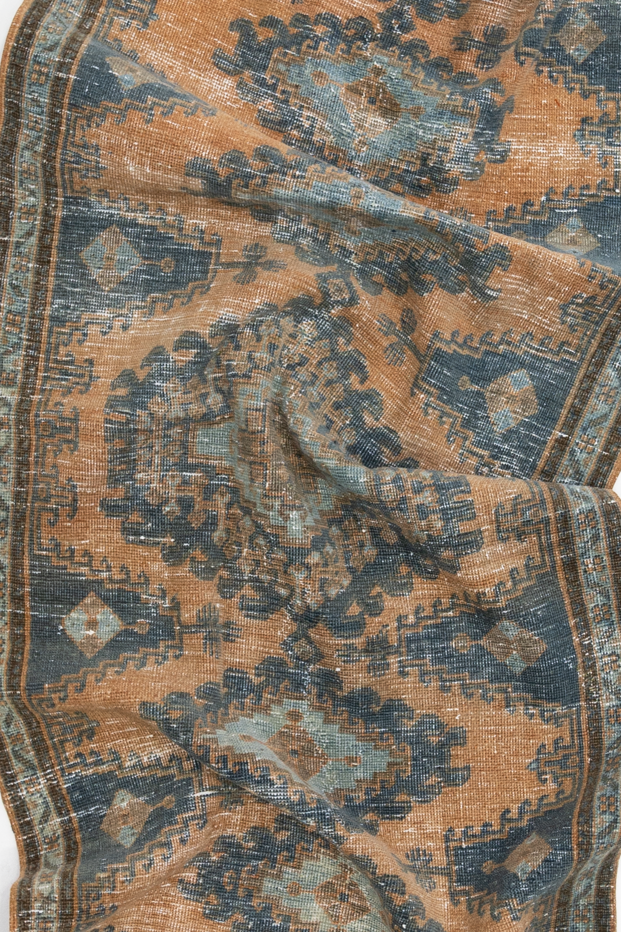 Vintage Oriental Viss Runner Rug