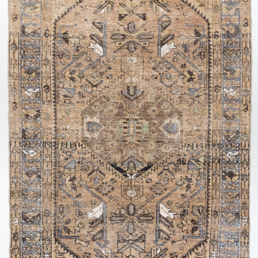 Persian 10239436