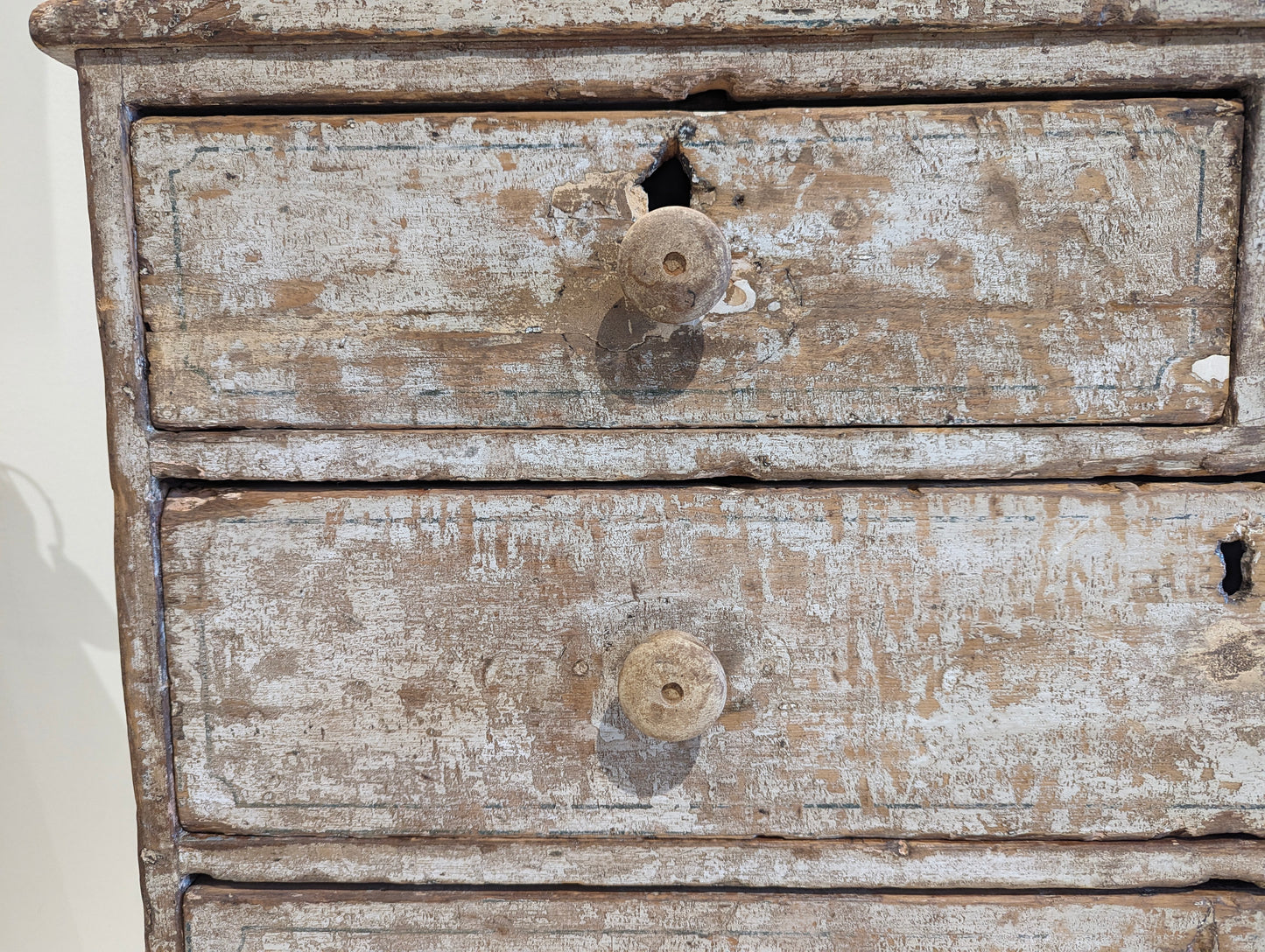 Chest of drawers off white and blue patina French