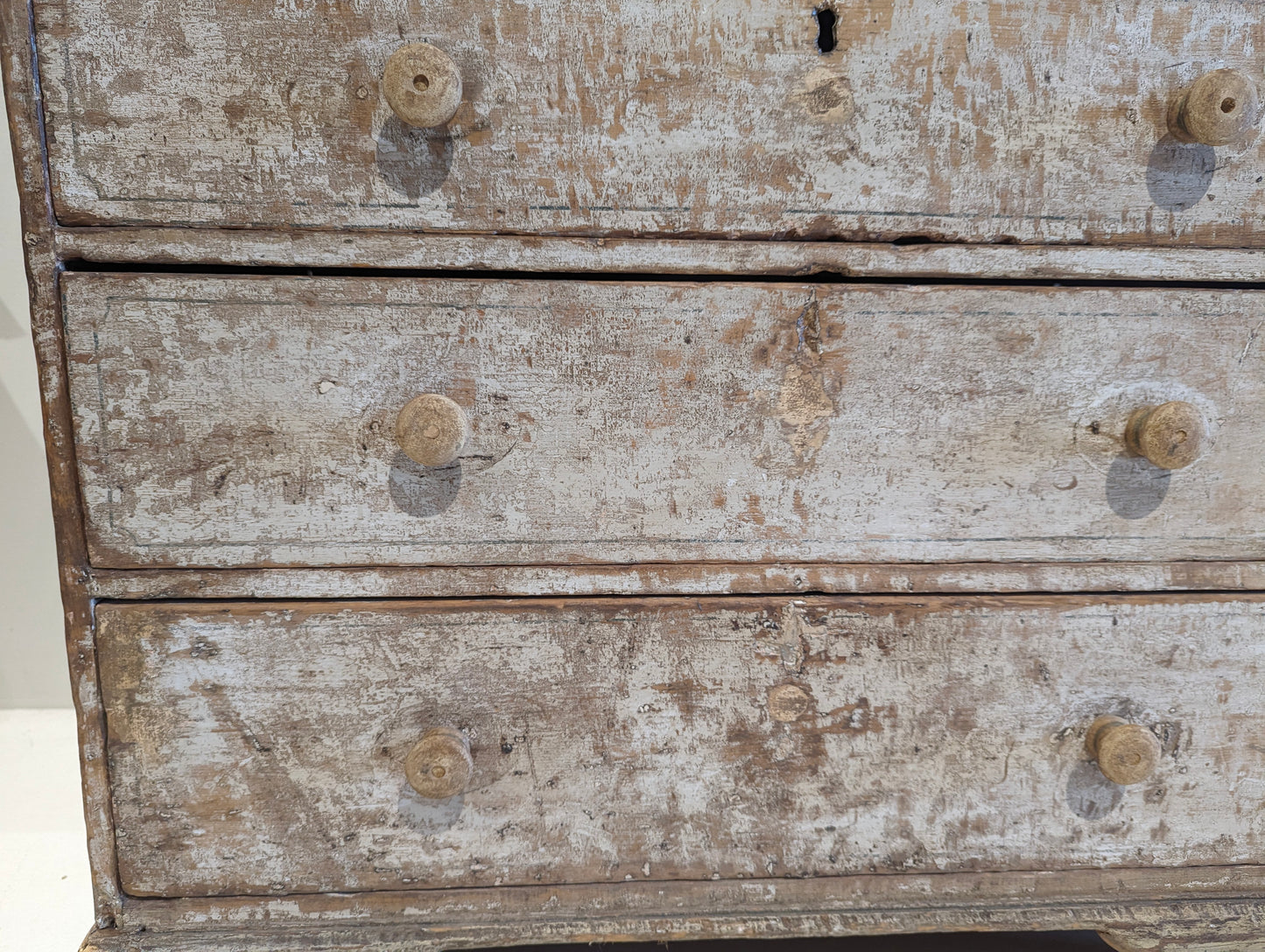 Chest of drawers off white and blue patina French