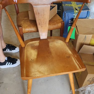 Chair F010