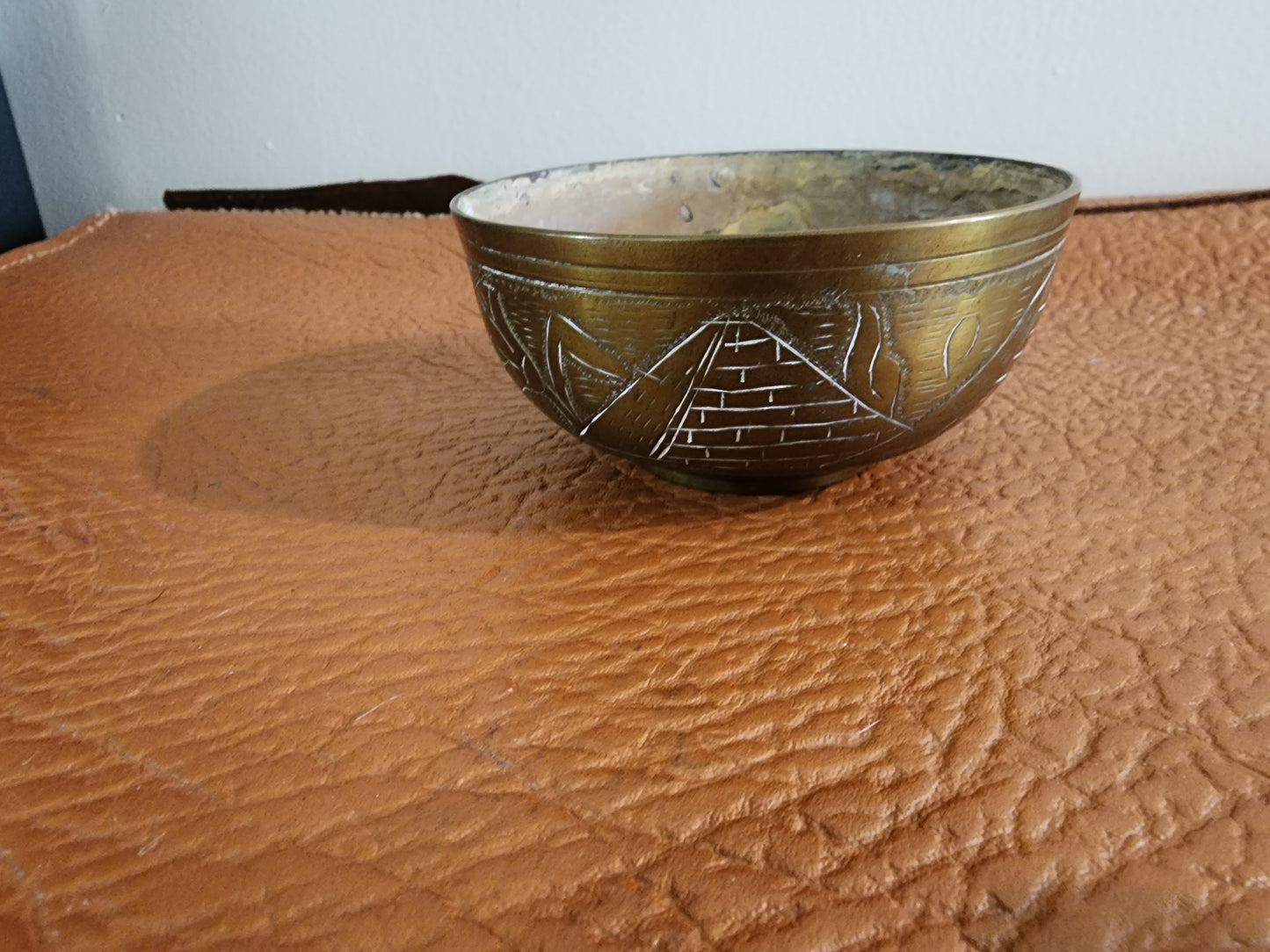 Pictorial Bronze Bowl A234