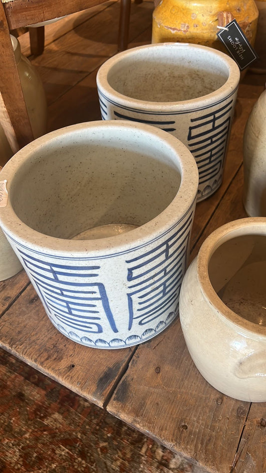 Blue and White Pots A083