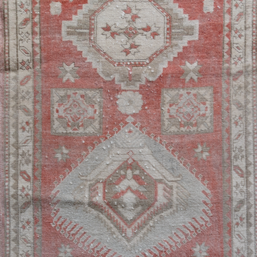 Caucasian R1158